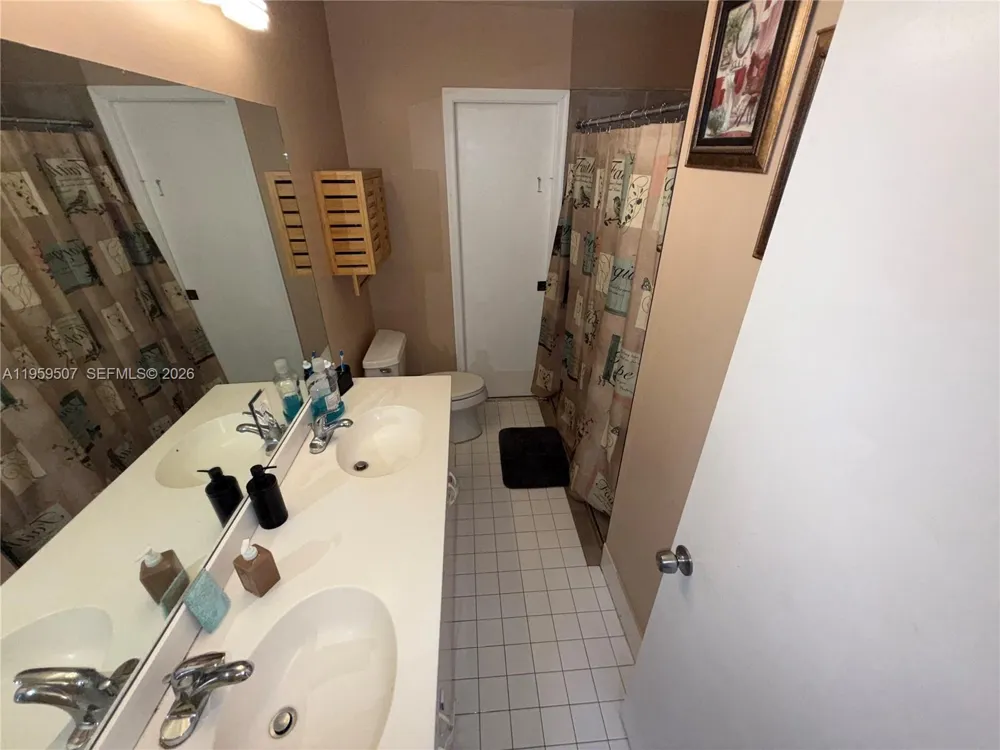 5320 NW 190th St Miami Gardens, FL 33055
