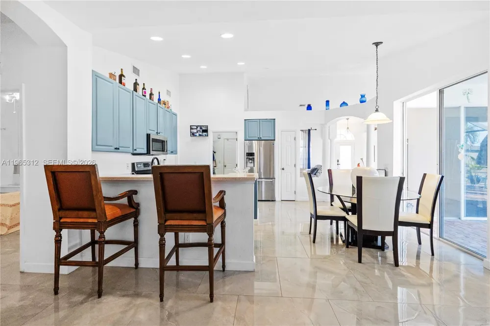 2025 NW 7th ter Cape Coral, FL 33993