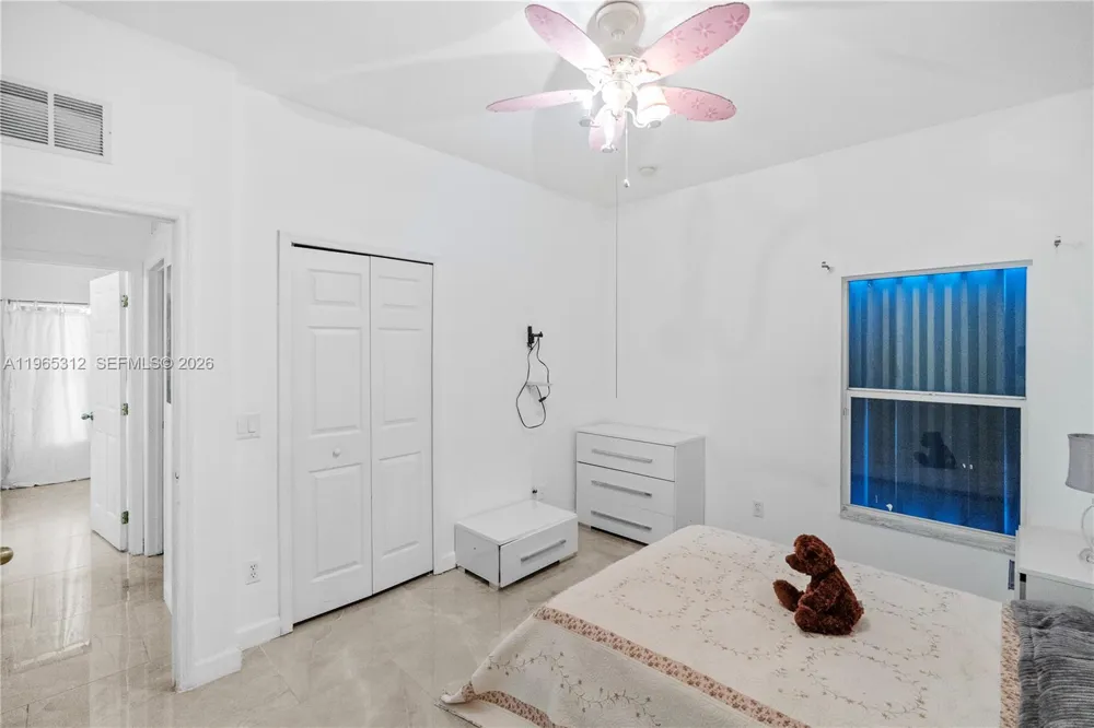 2025 NW 7th ter Cape Coral, FL 33993
