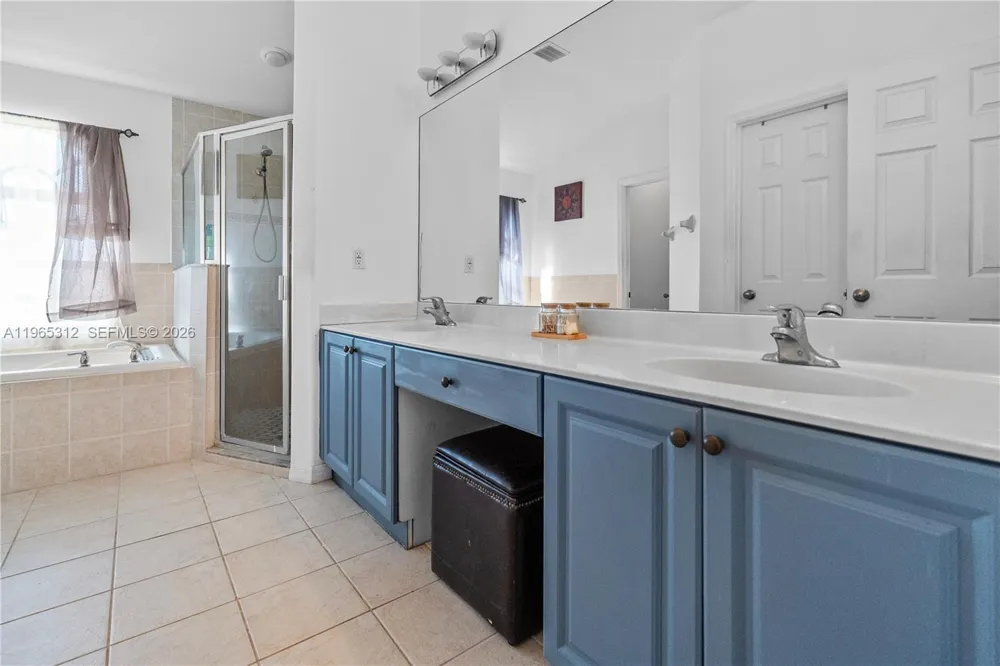 2025 NW 7th ter Cape Coral, FL 33993