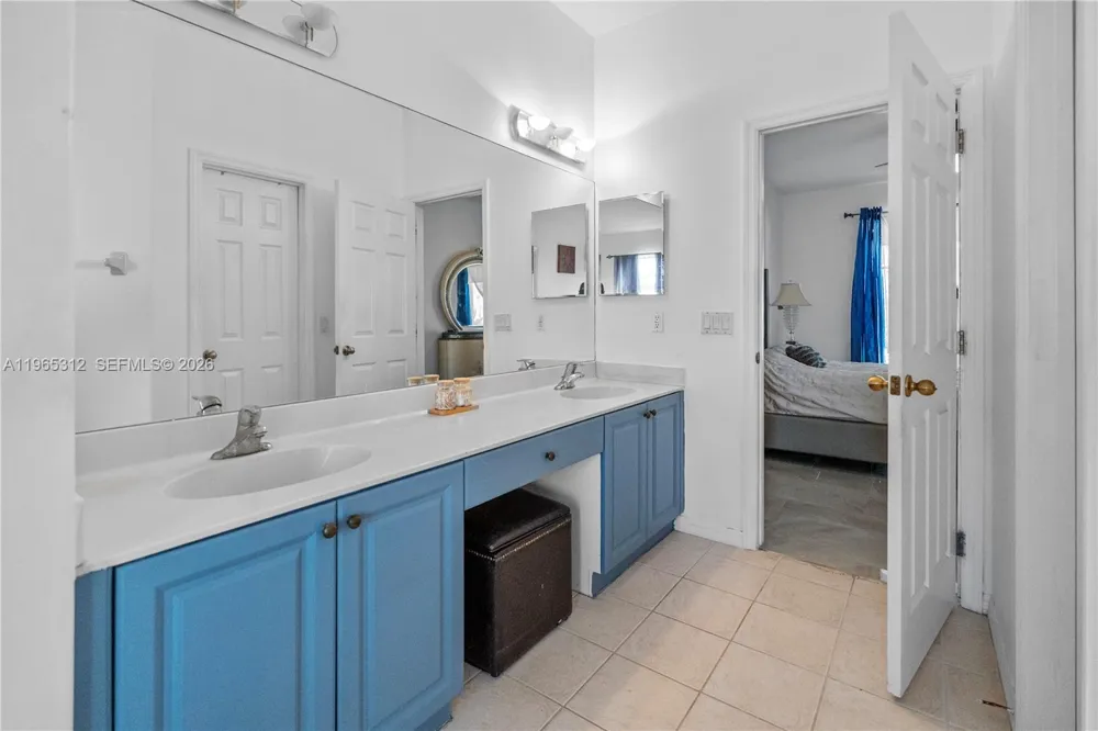 2025 NW 7th ter Cape Coral, FL 33993