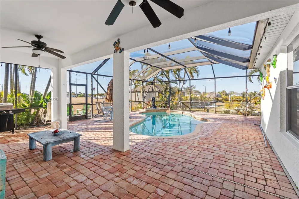2025 NW 7th ter Cape Coral, FL 33993