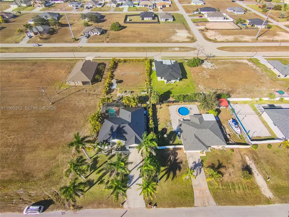 2025 NW 7th ter Cape Coral, FL 33993