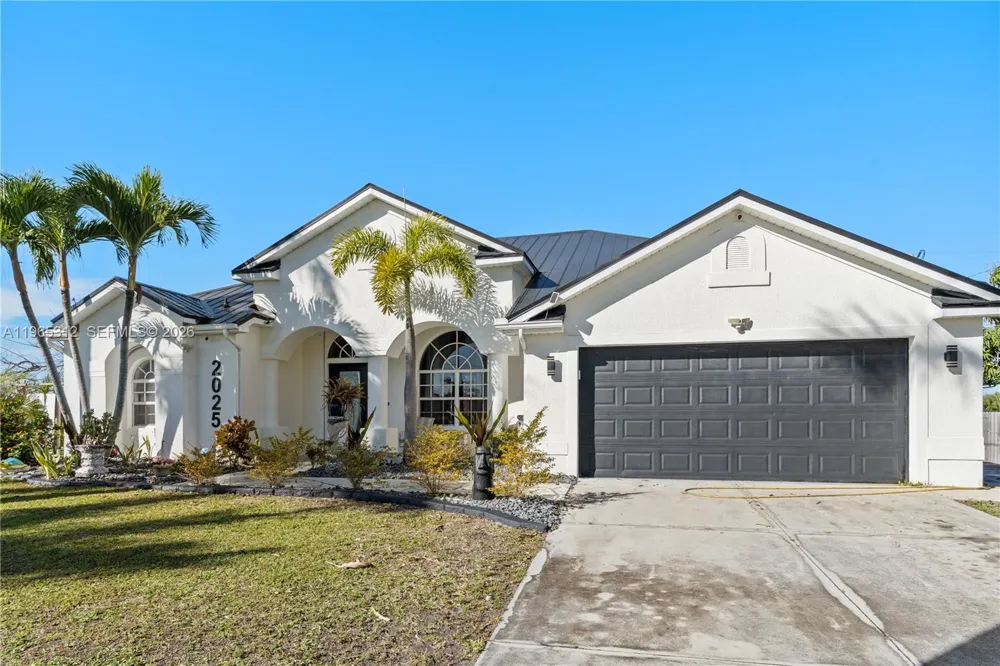 2025 NW 7th ter Cape Coral, FL 33993