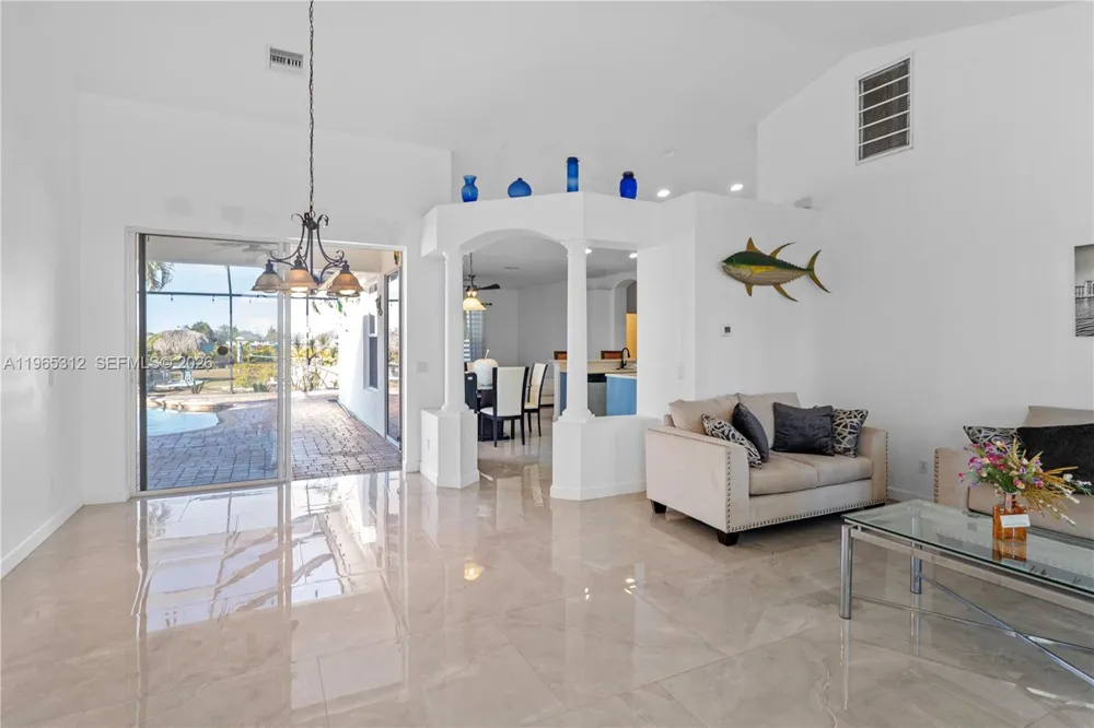 2025 NW 7th ter Cape Coral, FL 33993