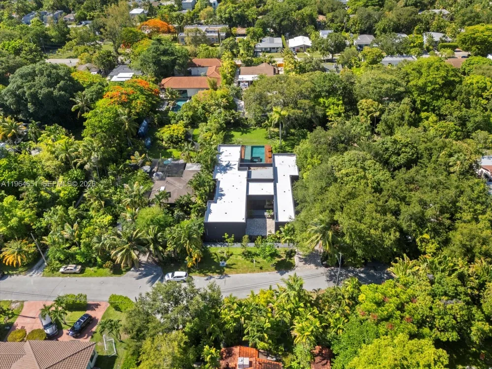 871 NE 83rd St Miami, FL 33138