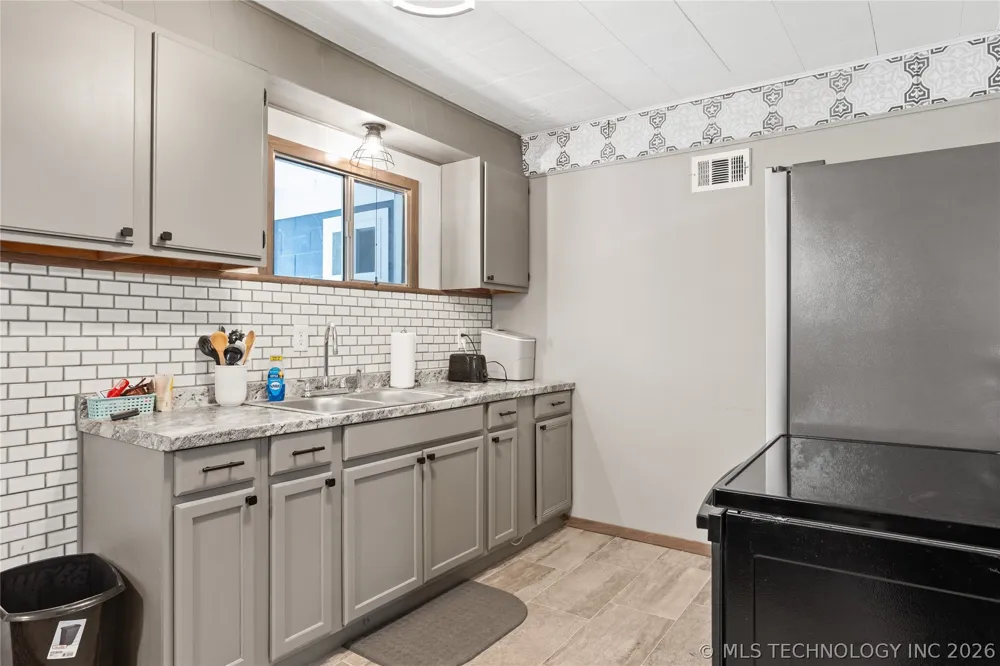 19460 W 925 Cookson, OK 74427