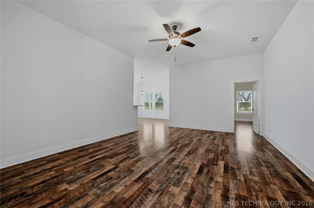 116 8th Avenue Colbert, OK 74733