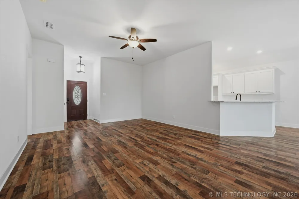 116 8th Avenue Colbert, OK 74733