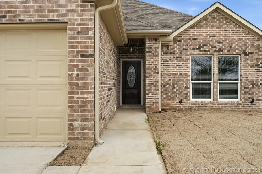 116 8th Avenue Colbert, OK 74733