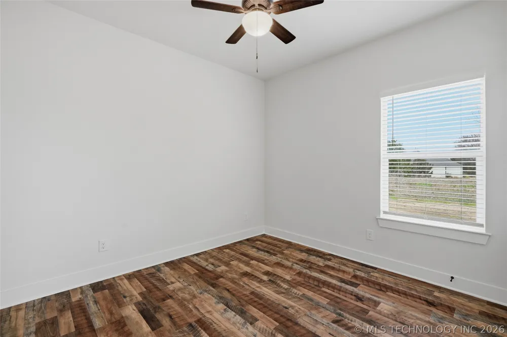 116 8th Avenue Colbert, OK 74733