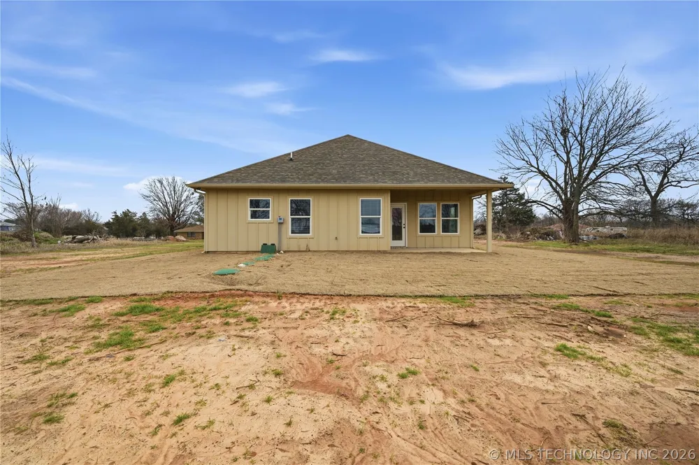 116 8th Avenue Colbert, OK 74733