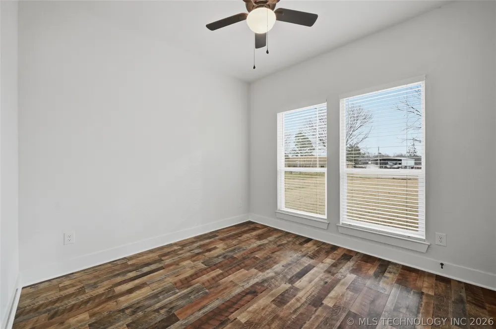 116 8th Avenue Colbert, OK 74733