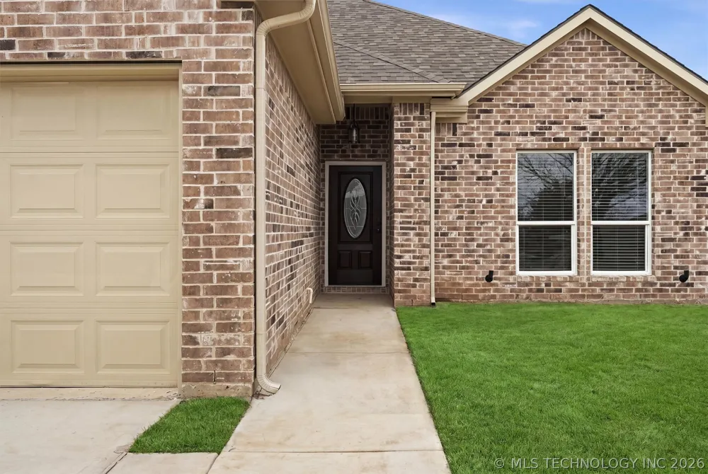116 8th Avenue Colbert, OK 74733