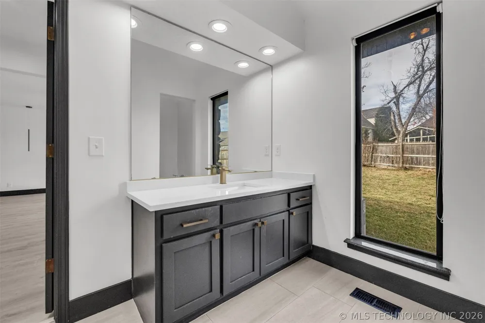 7505 E 65th Street Tulsa, OK 74133