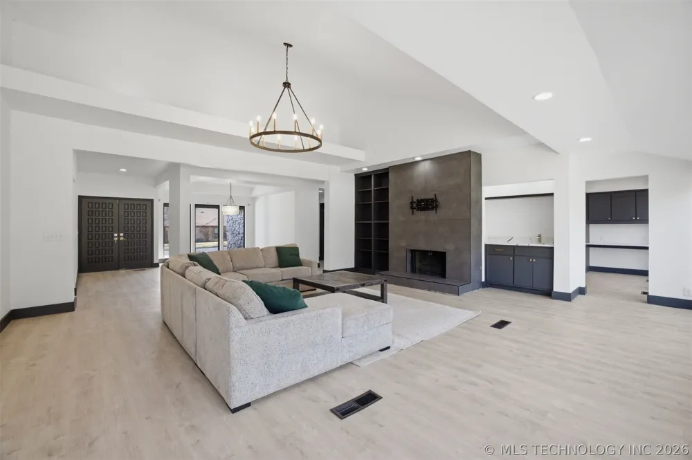 7505 E 65th Street Tulsa, OK 74133