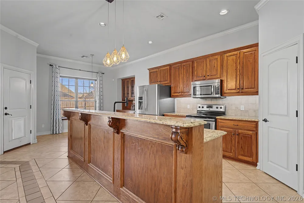 1211 E 135th Street S Glenpool, OK 74033