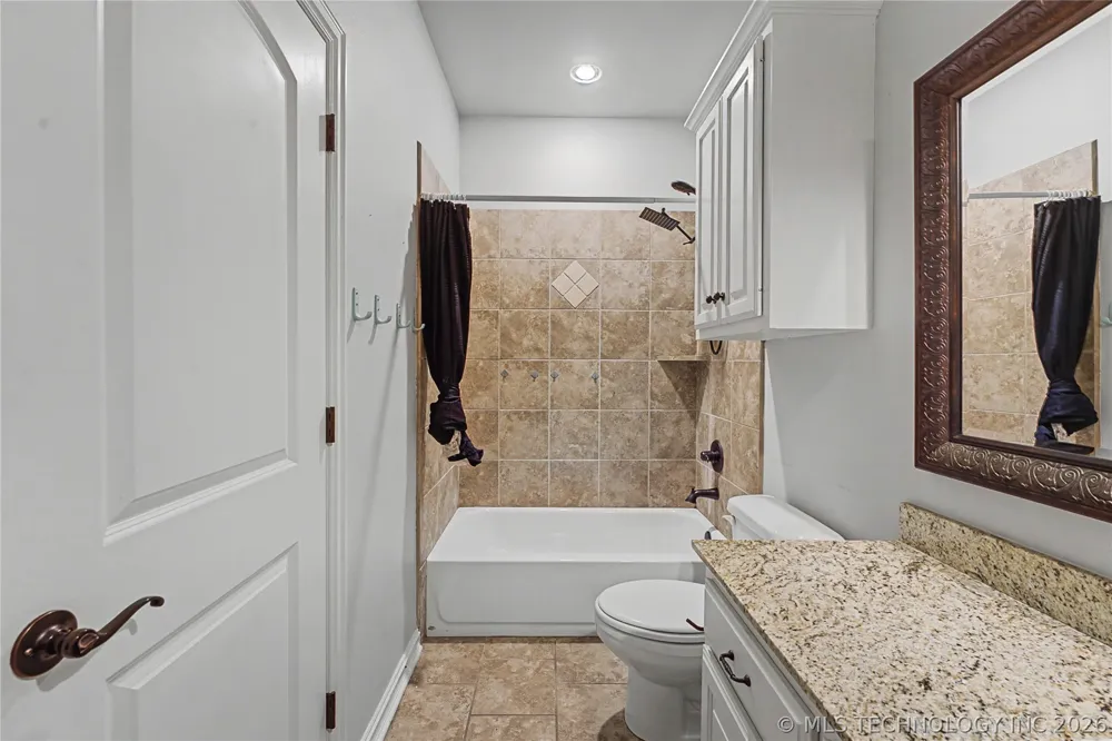 1211 E 135th Street S Glenpool, OK 74033