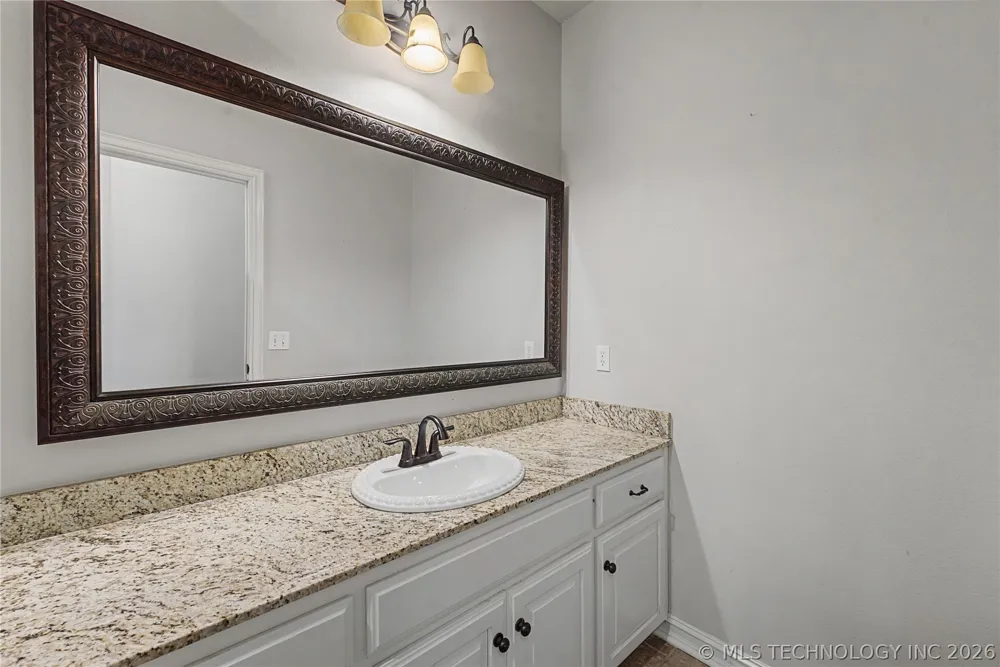 1211 E 135th Street S Glenpool, OK 74033