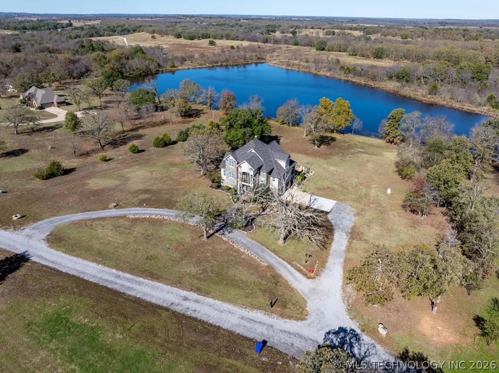 2973 Lakeside Circle Atoka, OK 74525