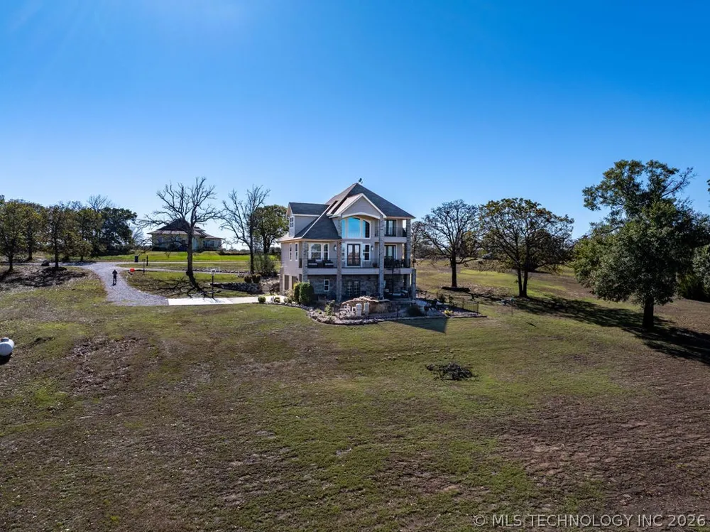 2973 Lakeside Circle Atoka, OK 74525