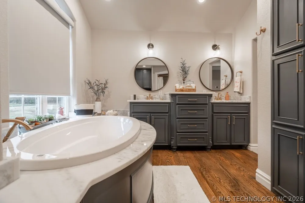 2973 Lakeside Circle Atoka, OK 74525