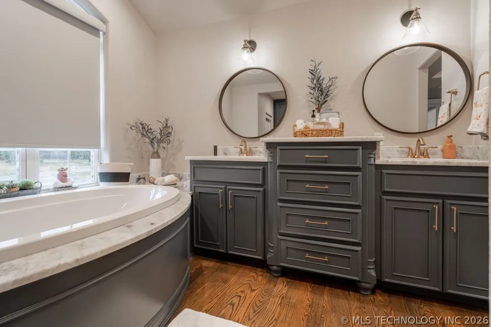 2973 Lakeside Circle Atoka, OK 74525