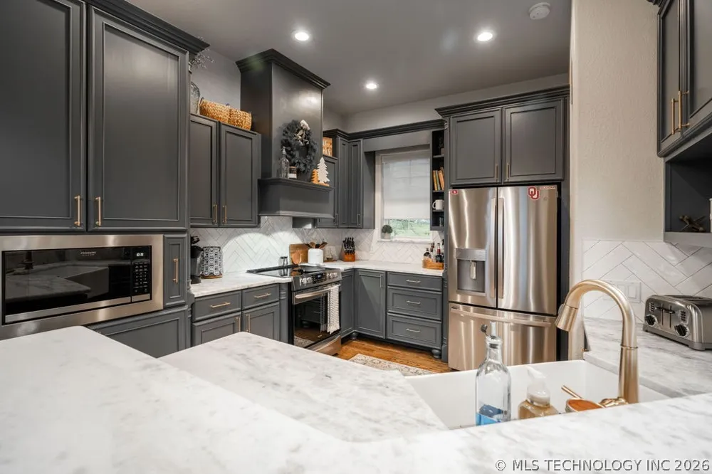2973 Lakeside Circle Atoka, OK 74525