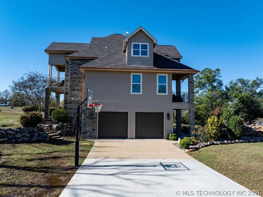 2973 Lakeside Circle Atoka, OK 74525