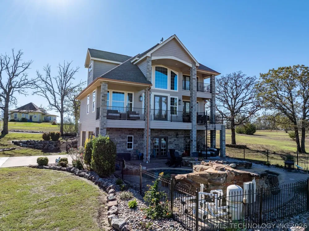 2973 Lakeside Circle Atoka, OK 74525