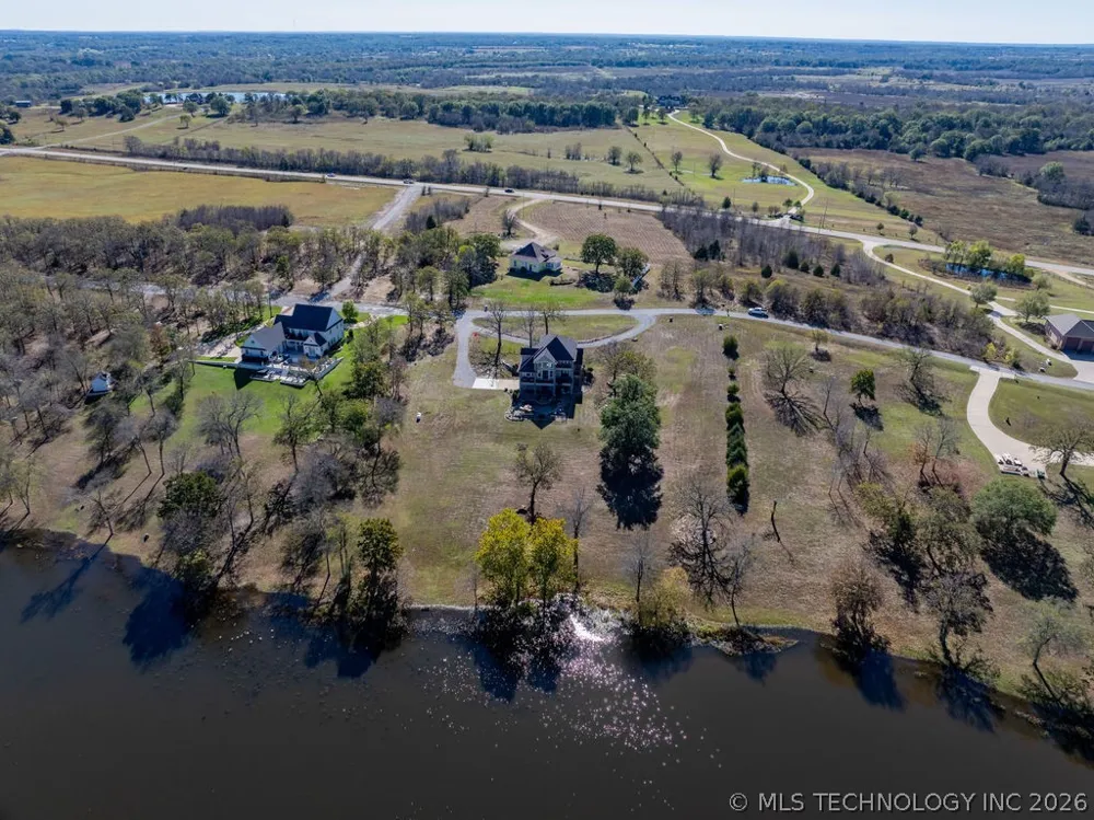 2973 Lakeside Circle Atoka, OK 74525