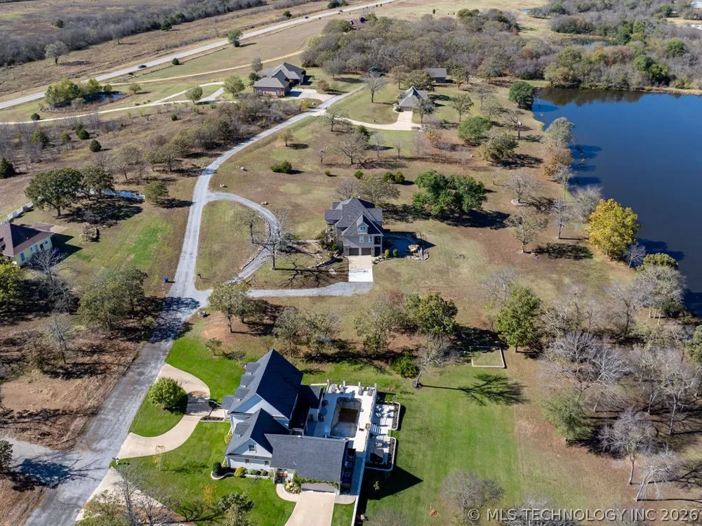 2973 Lakeside Circle Atoka, OK 74525