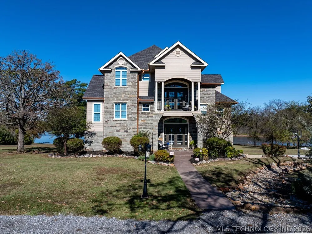 2973 Lakeside Circle Atoka, OK 74525