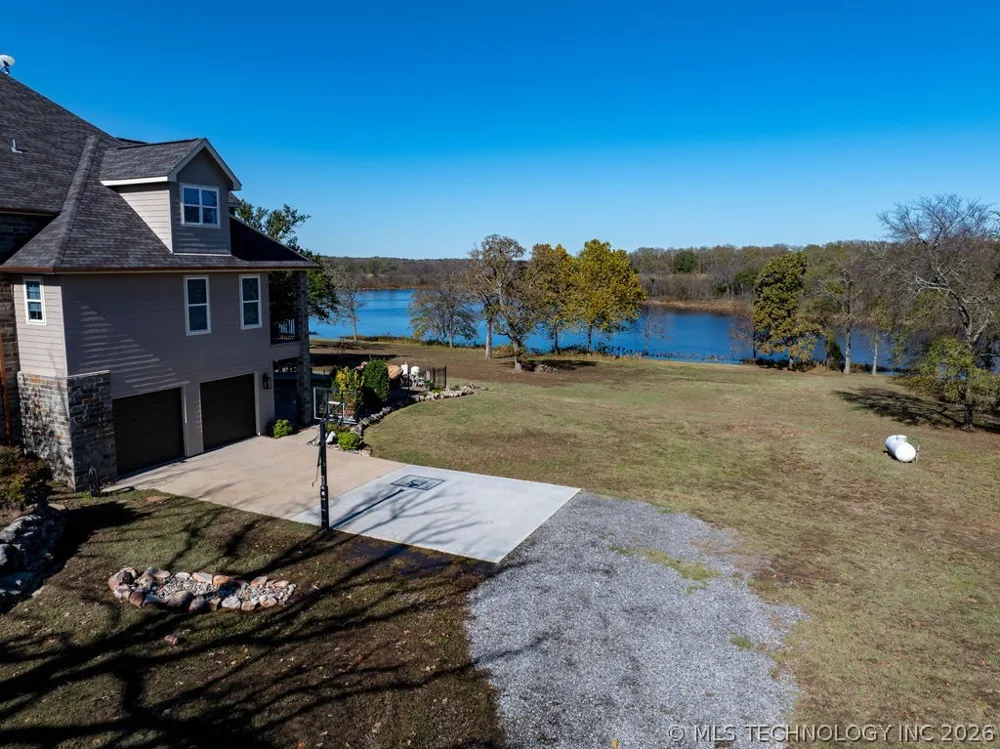 2973 Lakeside Circle Atoka, OK 74525