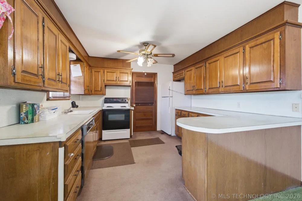 118112 US Hwy 75 S Wetumka, OK 74883