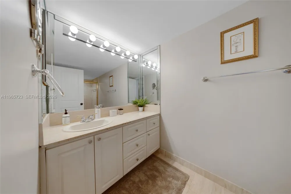 1201 S Ocean Dr #1903S Hollywood, FL 33019