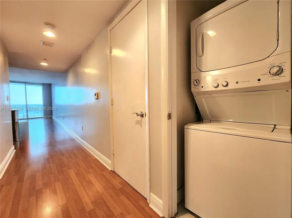 1800 S Ocean Dr #2406 Hallandale Beach, FL 33009