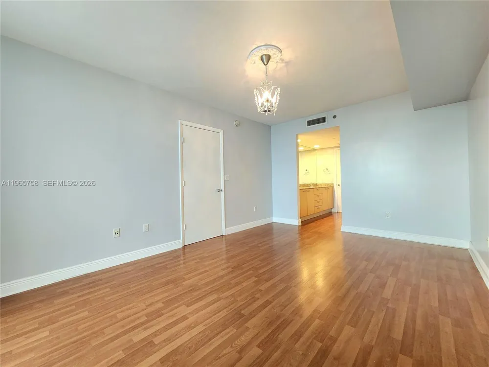 1800 S Ocean Dr #2406 Hallandale Beach, FL 33009