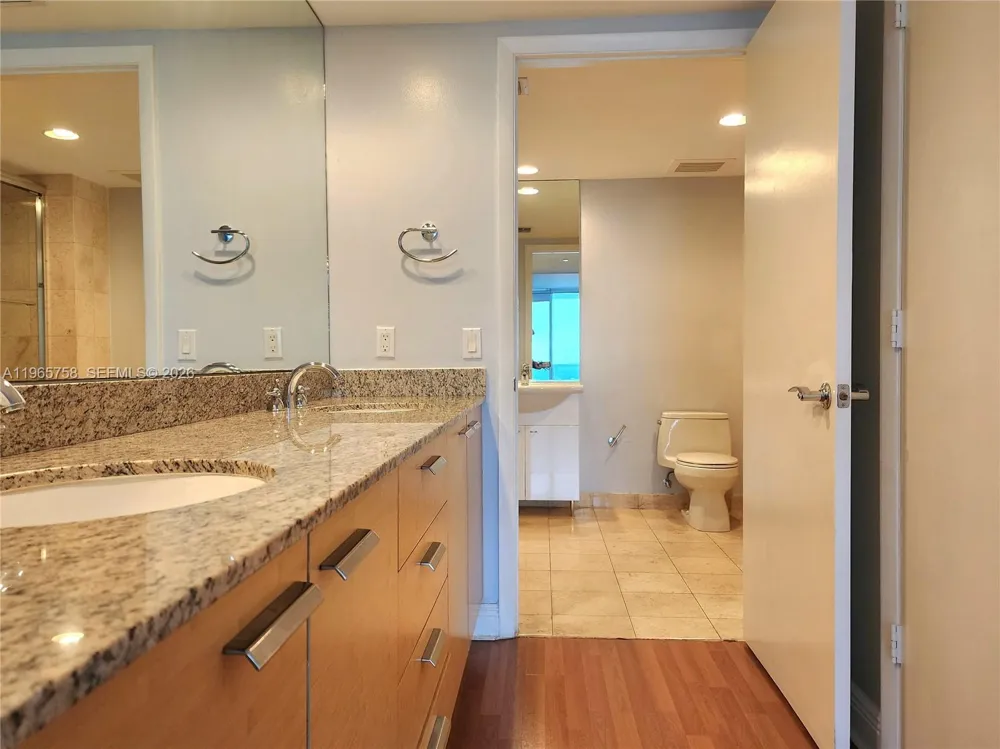 1800 S Ocean Dr #2406 Hallandale Beach, FL 33009
