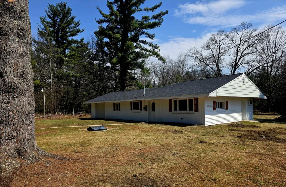 3696 S Locust Avenue Newaygo, MI 49337