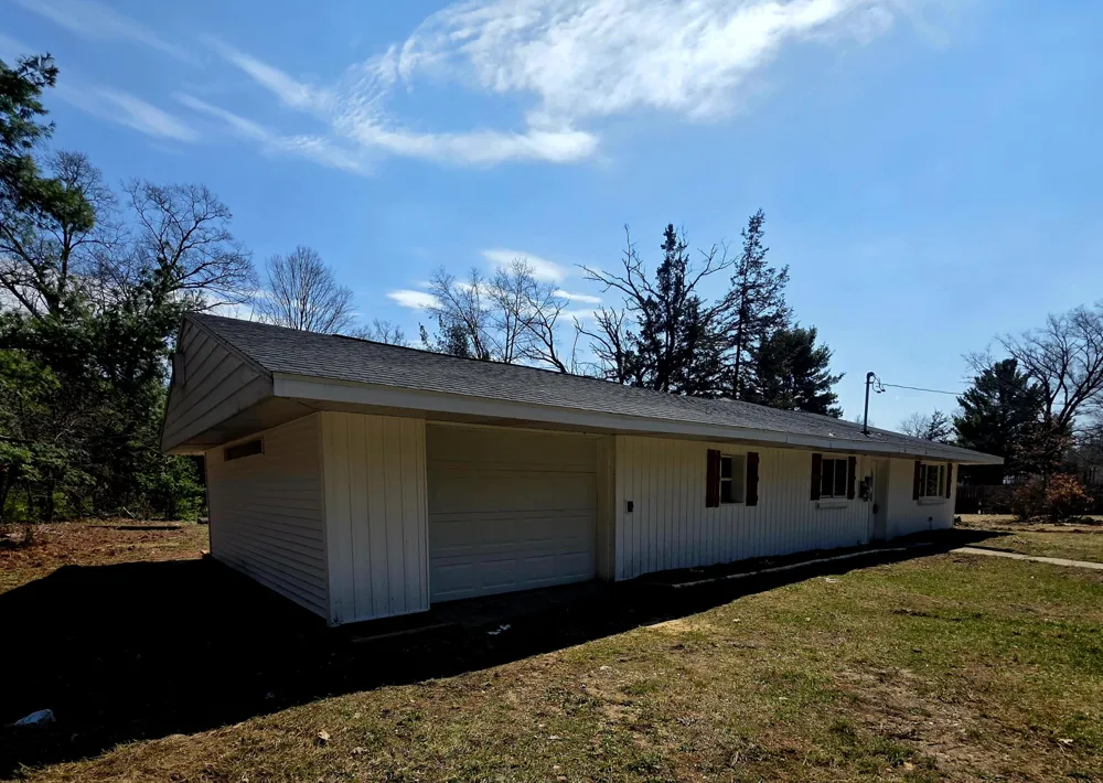 3696 S Locust Avenue Newaygo, MI 49337
