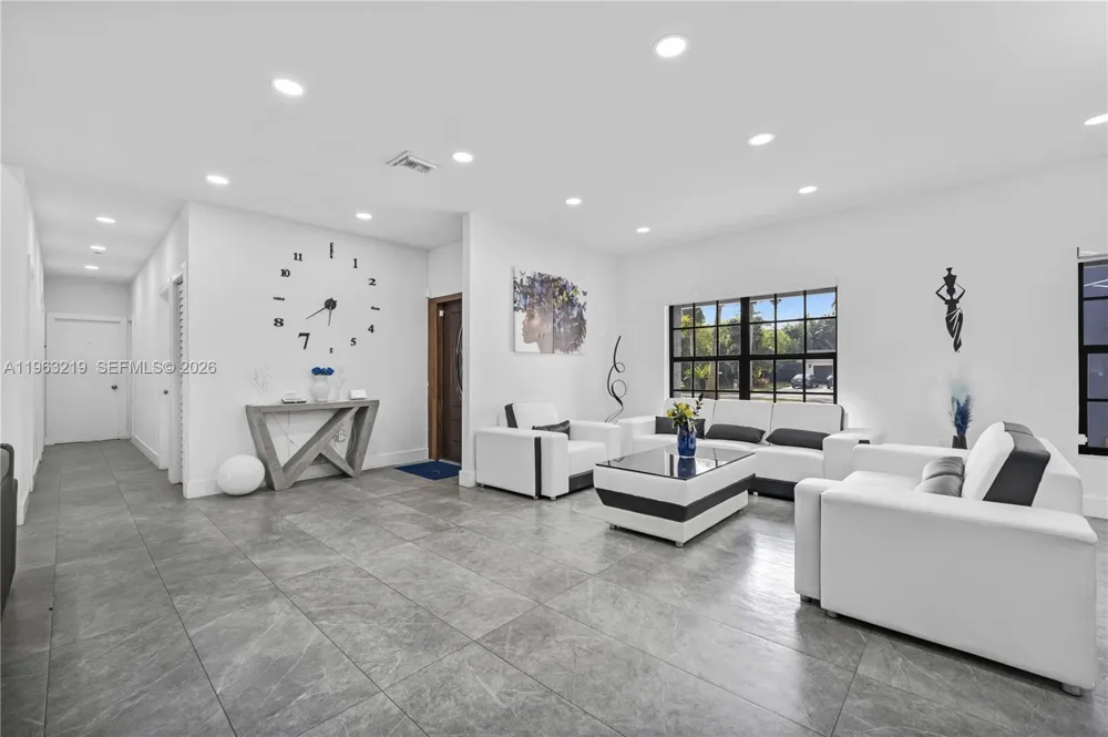 14651 SW 16th St Davie, FL 33325