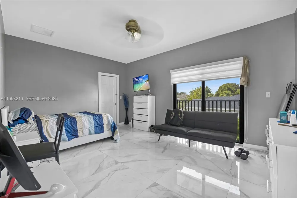 14651 SW 16th St Davie, FL 33325