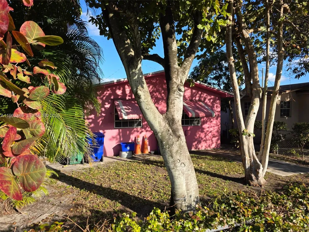 5132 NW 14th Ave Miami, FL 33142