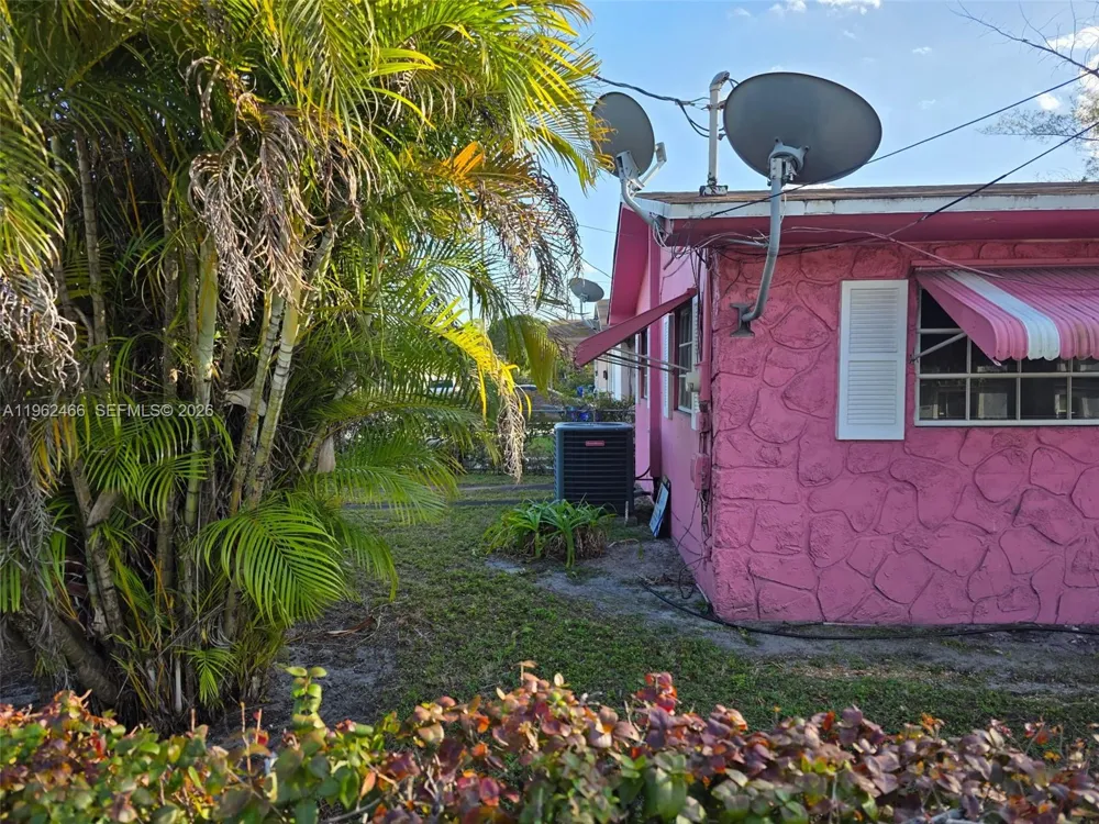 5132 NW 14th Ave Miami, FL 33142