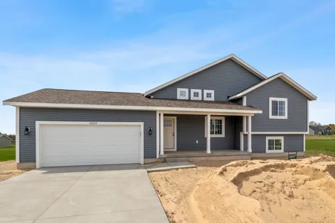 5229 Lilac Lane
