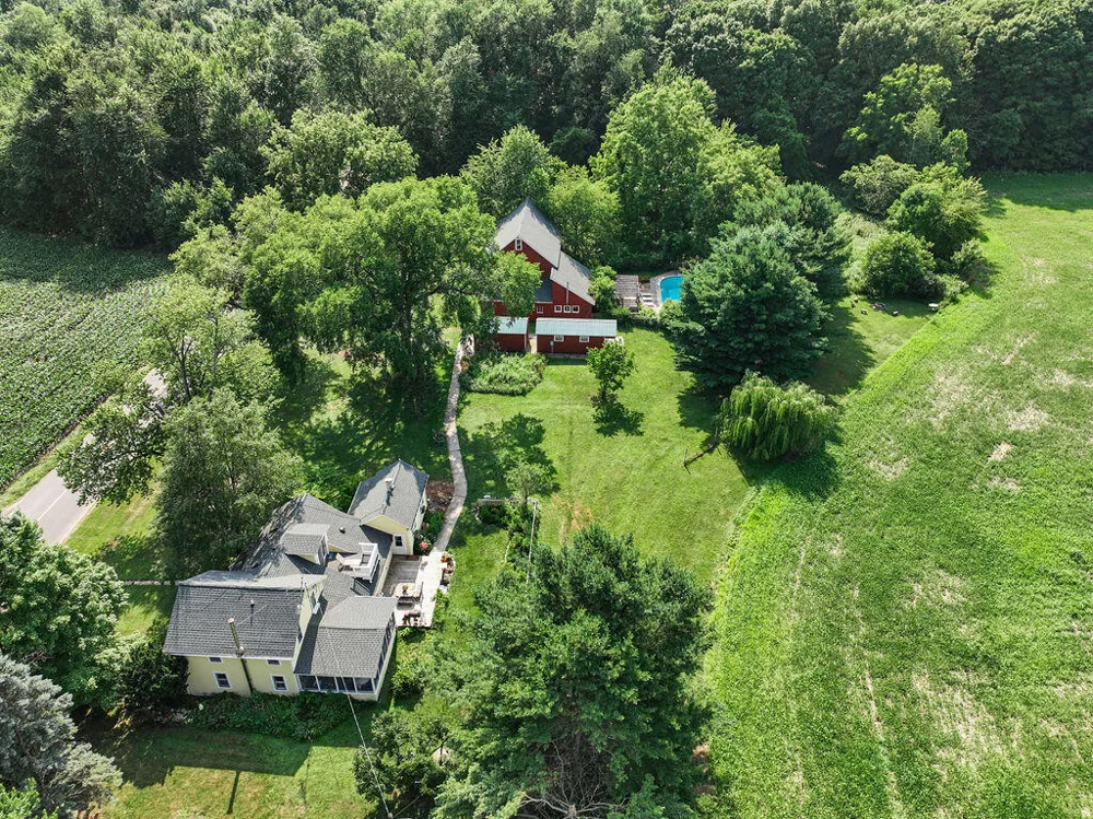 6475 Olive Branch Road Galien, MI 49113