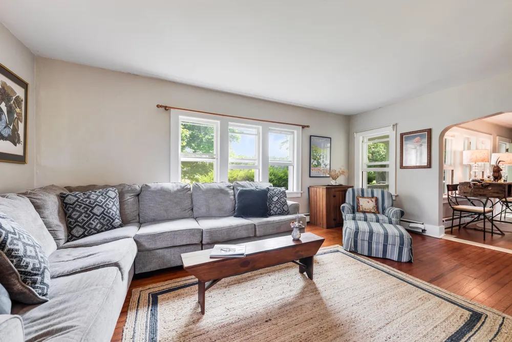 6475 Olive Branch Road Galien, MI 49113