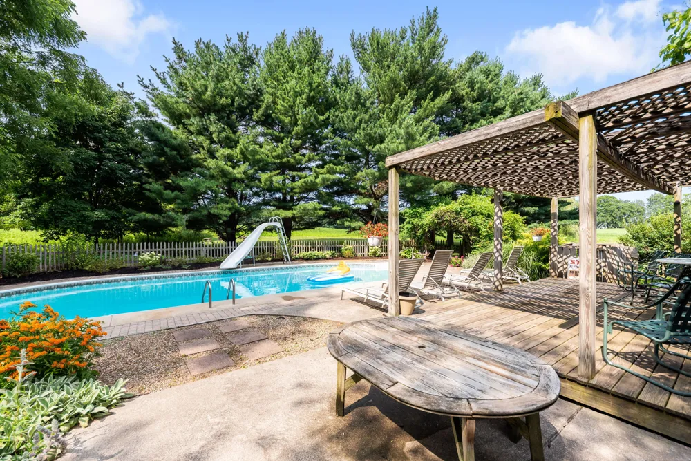 6475 Olive Branch Road Galien, MI 49113