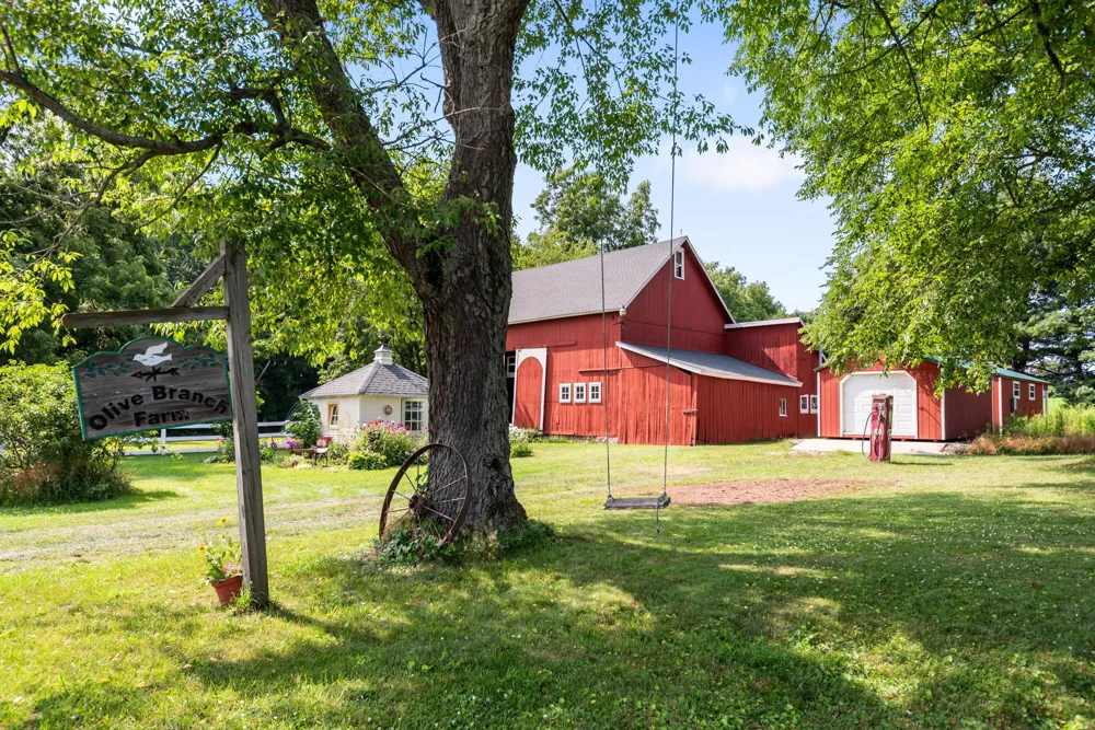 6475 Olive Branch Road Galien, MI 49113